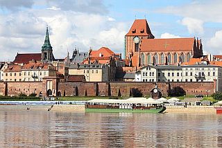 http://geografia_liceum.republika.pl/unesco/torun.jpg